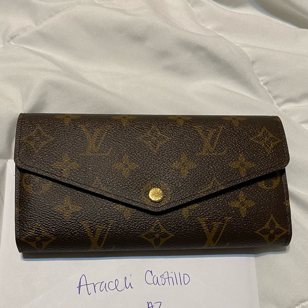 Louis Vuitton Sarah Wallet - Picture 5 of 6